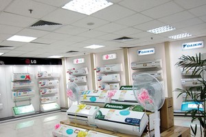 Đồ điện máy “nóng” theo nắng Hè